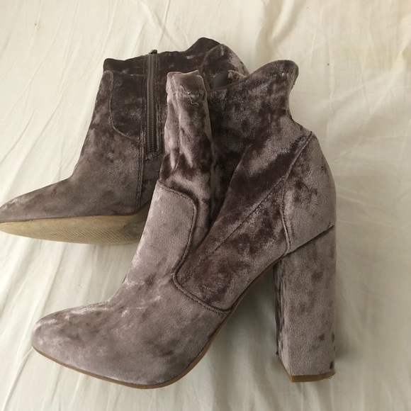 Nasty Gal velvet booties - Picture 1 of 4